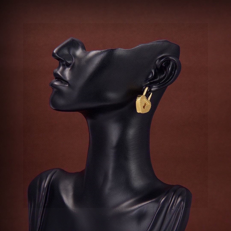 Ba1en*iaga earrings